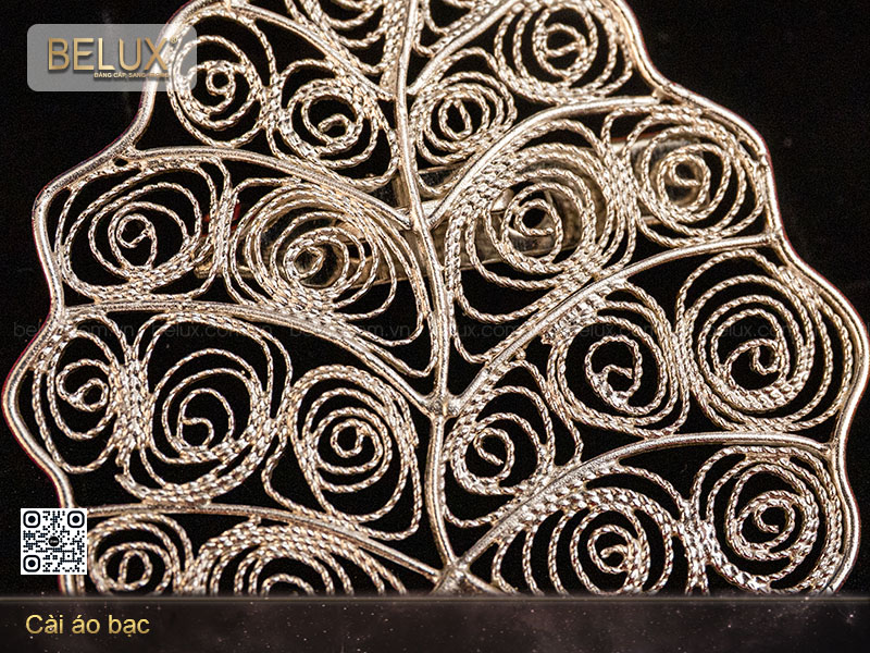 Hoa cài áo bằng bạc mẫu 3